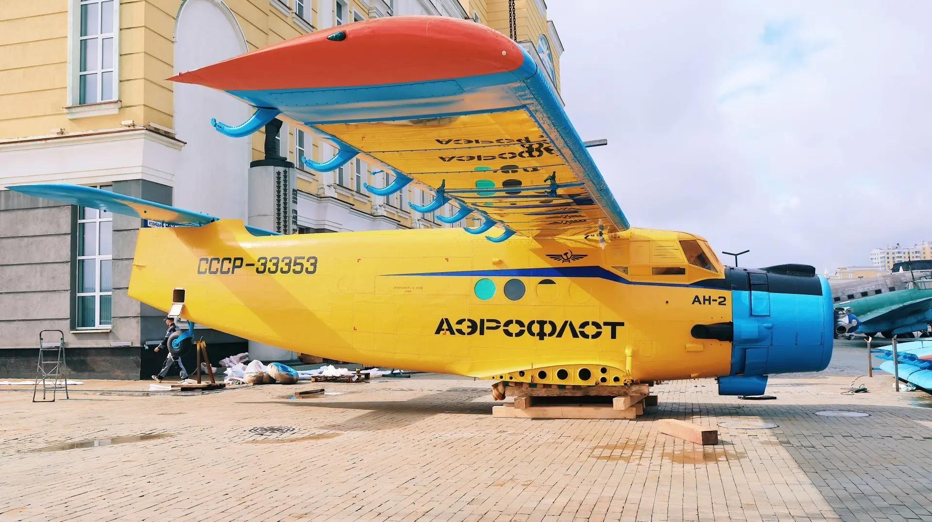 «Кукурузник» с прозрачным крылом: в Верхней Пышме представили Ан-2 после реставрации